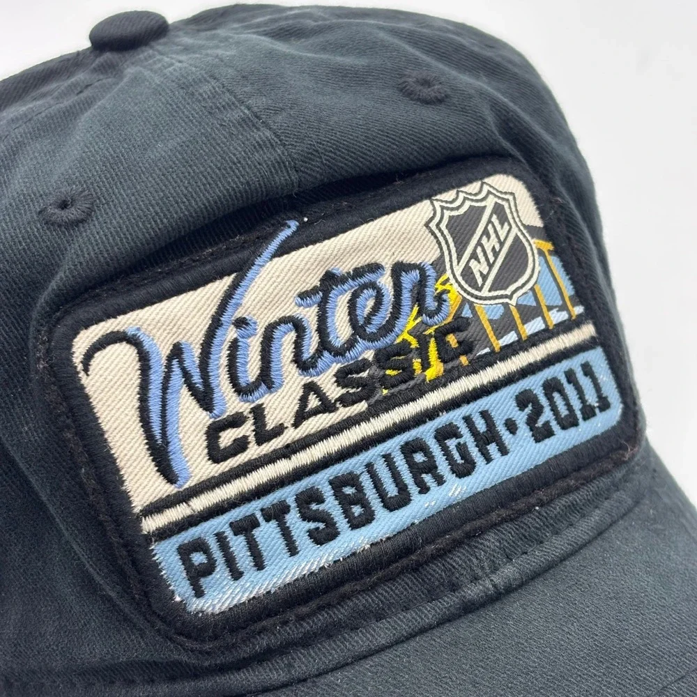 Reebok NHL Pittsburgh 2011 Winter Classic Hat Black FitMax70 Stretch Cap NEW
